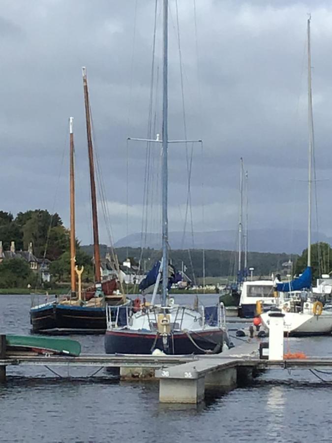 Hôtel Yacht Highwayman à South Kessock Extérieur photo