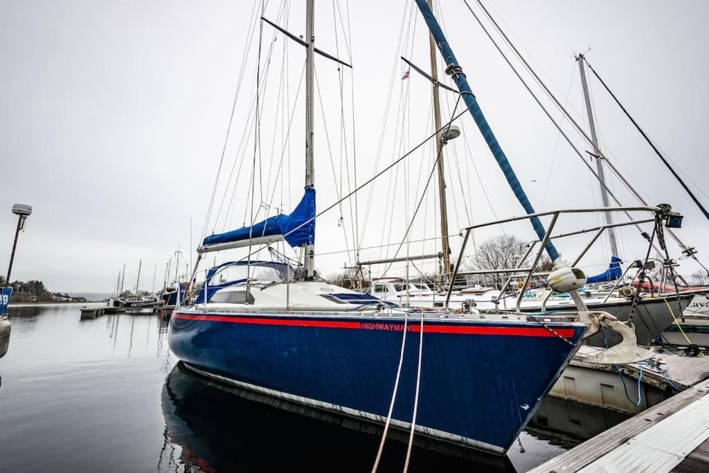 Hôtel Yacht Highwayman à South Kessock Extérieur photo