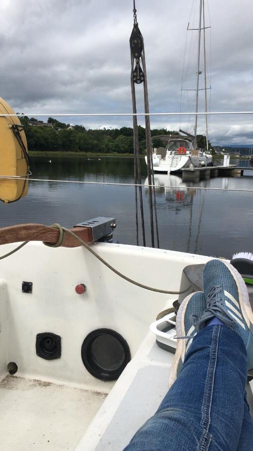 Hôtel Yacht Highwayman à South Kessock Extérieur photo